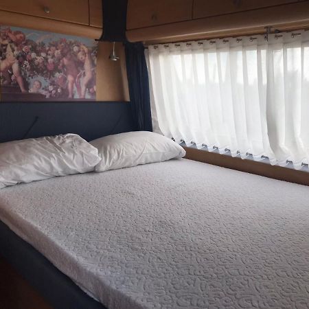 Agri Camping Italiano - Eucalyptus Hotel Shenkoll Bagian luar foto